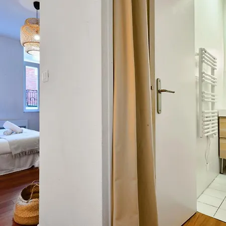 Fully Equipped Near Grand Place ليل