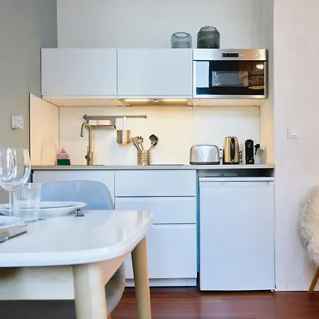 Fully Equipped Near Grand Place Apartment
